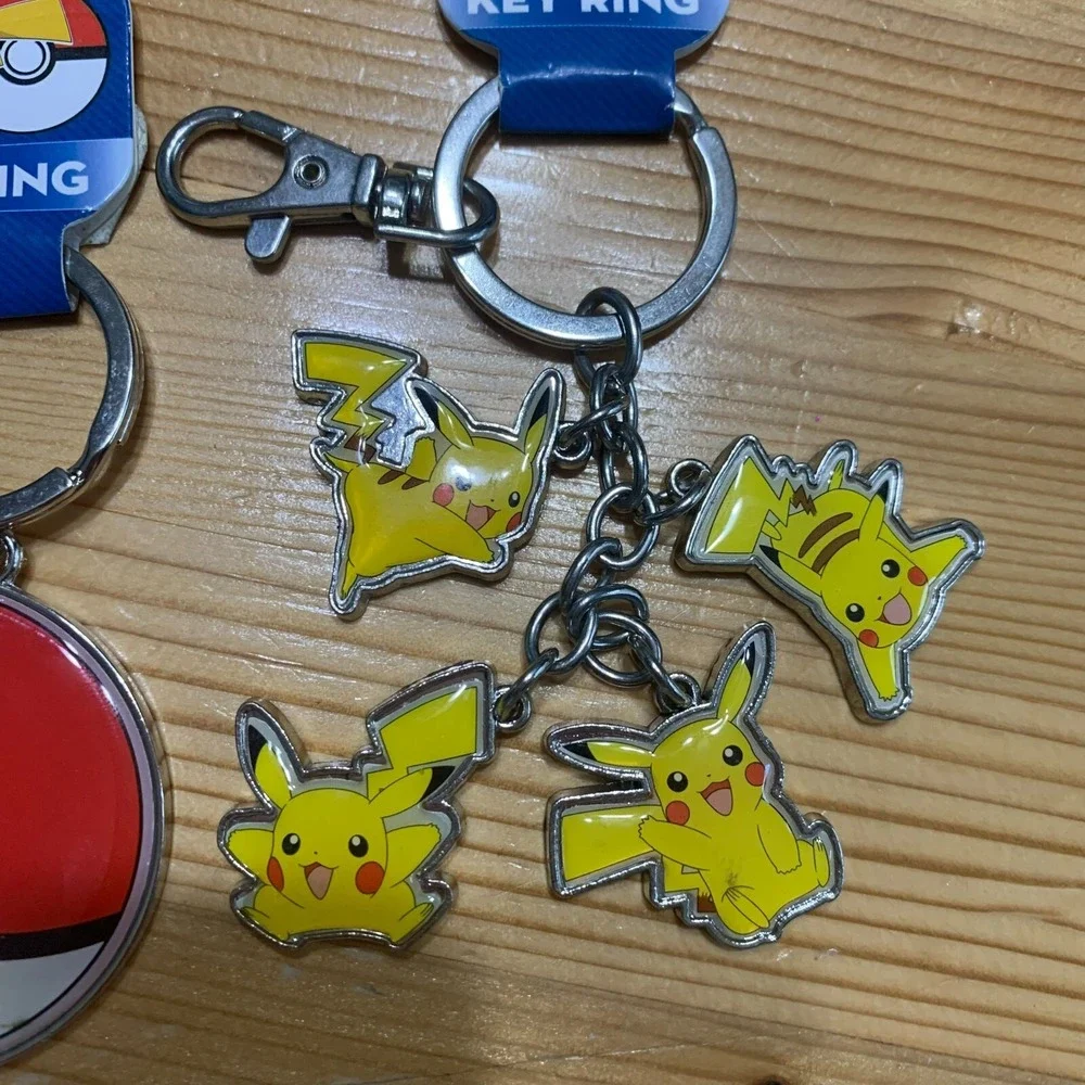 Nintendo Pokemon Pikachu Poke Ball Enamel Key Ring Set 2016 FAB NY New
